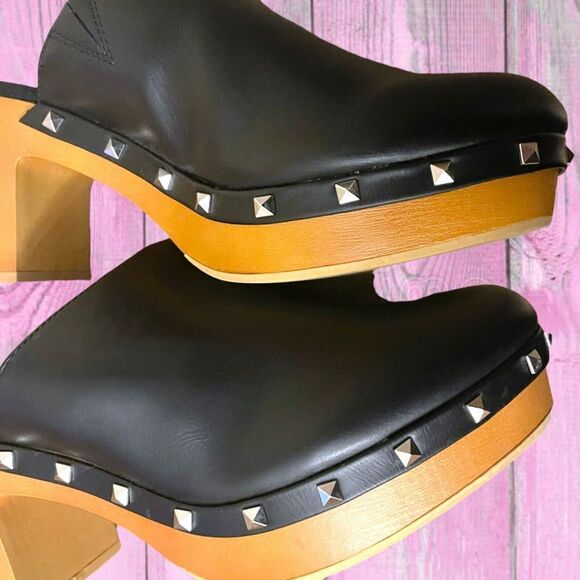 Torrid Faux Leather Black Studded Mule Shoes Wide Width - Size 9.5 WW NIB - Picture 7 of 12